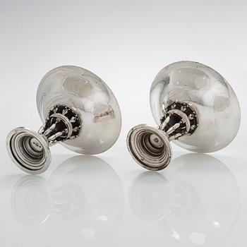 A pair of centrepiece silver bowls by Johan Rohde for Georg Jensen, Copenhagen 1915-1919. Design nr 252.