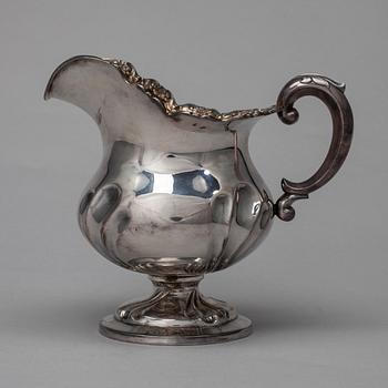 GRÄDDSNÄCKA, silver, Auran Kultaseppä, Åbo 1950. Vikt 159 g.