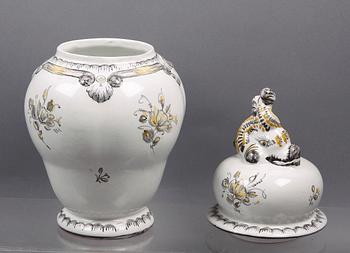 LOCKURNA, fajans, rokokostil, Gabrielverken, 1930/40-tal.