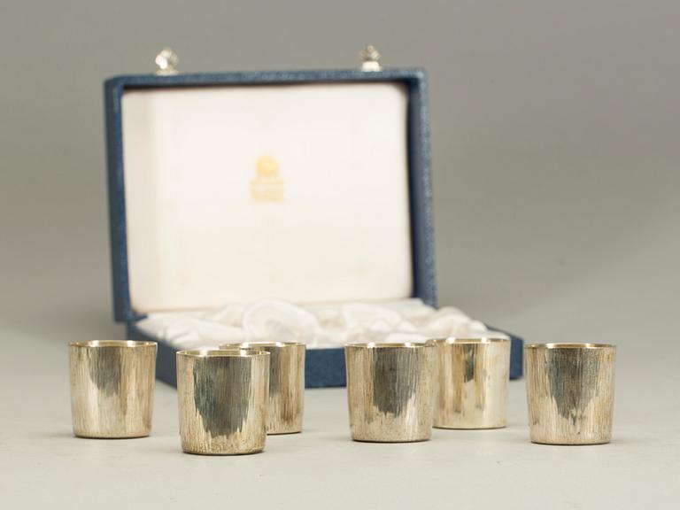 PUNSCHKOPPAR, sterlingsilver, 6 st, C.E Carlman, Stockholm, 1974-75. 340 gram.
