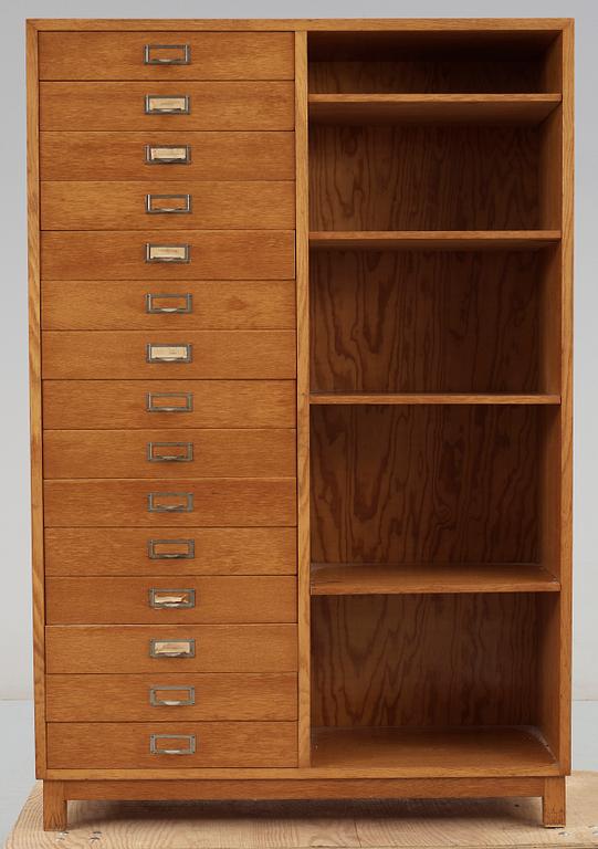 DOKUMENTSKÅP, 1900-talets början.