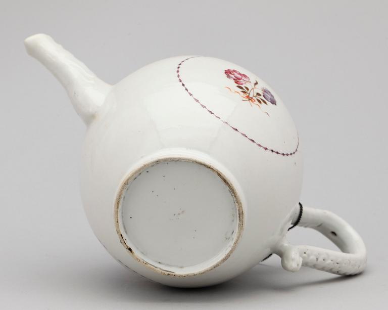 TEKANNA med LOCK, kompaniporslin. Qing dynastin, Qianlong (1736-95).