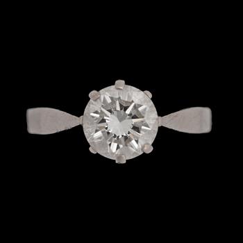 1. A brilliant cut diamond ring, 1.35 ct.