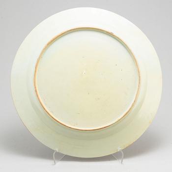 A large blue and white figural serving dish, Qing dynasty, Qianlong (1736-95).