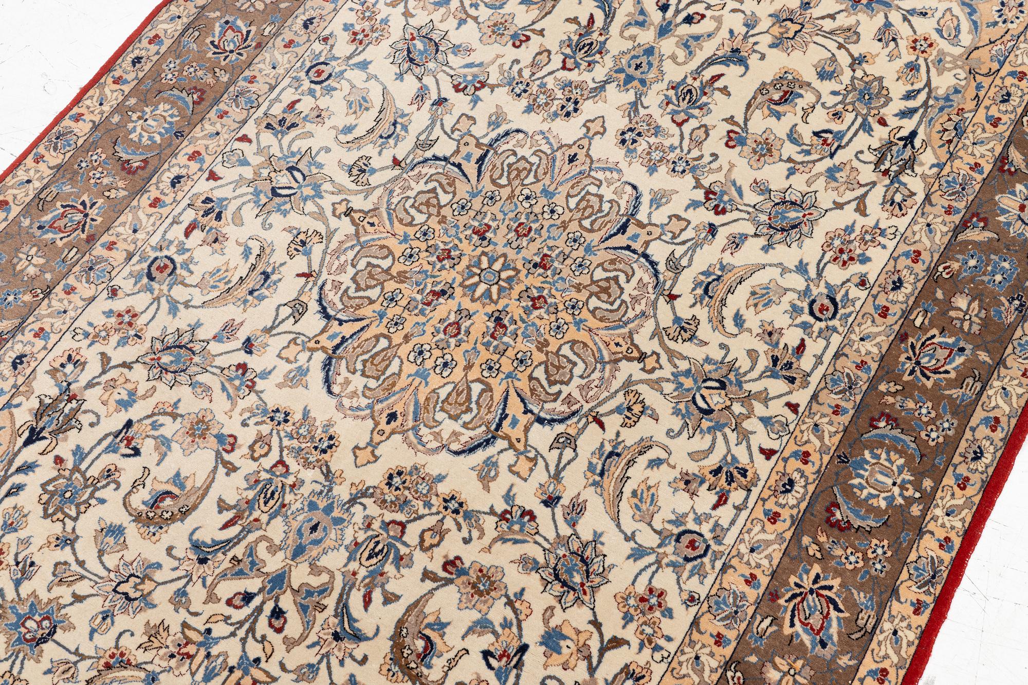 A semi antique Nain Tuteshk rug, Central Persia, c. 190 x 108 cm.