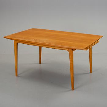 BORD och STOLAR, 4 st, "Boomerang / 370", Alfred Christensen, troligen för Slagelse möbelverk, Danmark, 1960-tal.