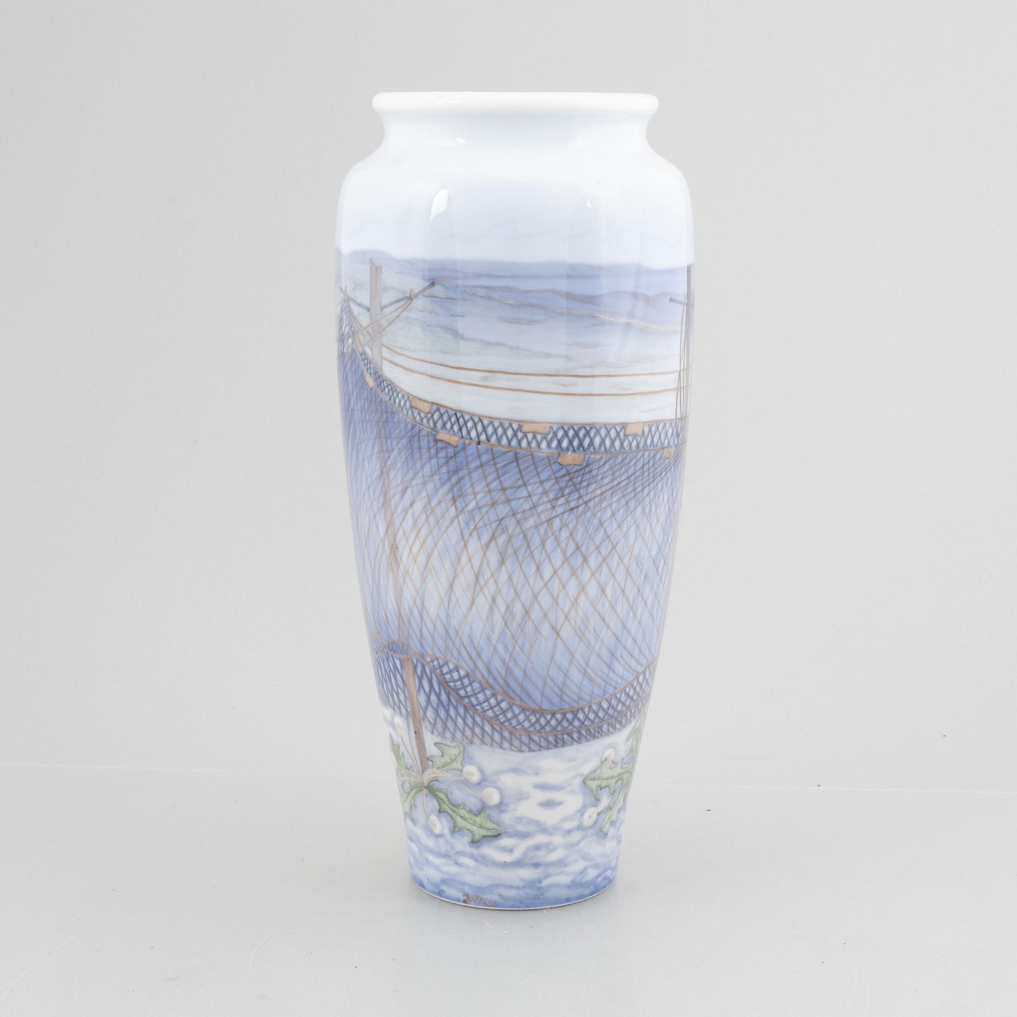 Jenny Meijer, vase, Royal Copenhagen, Denmark.