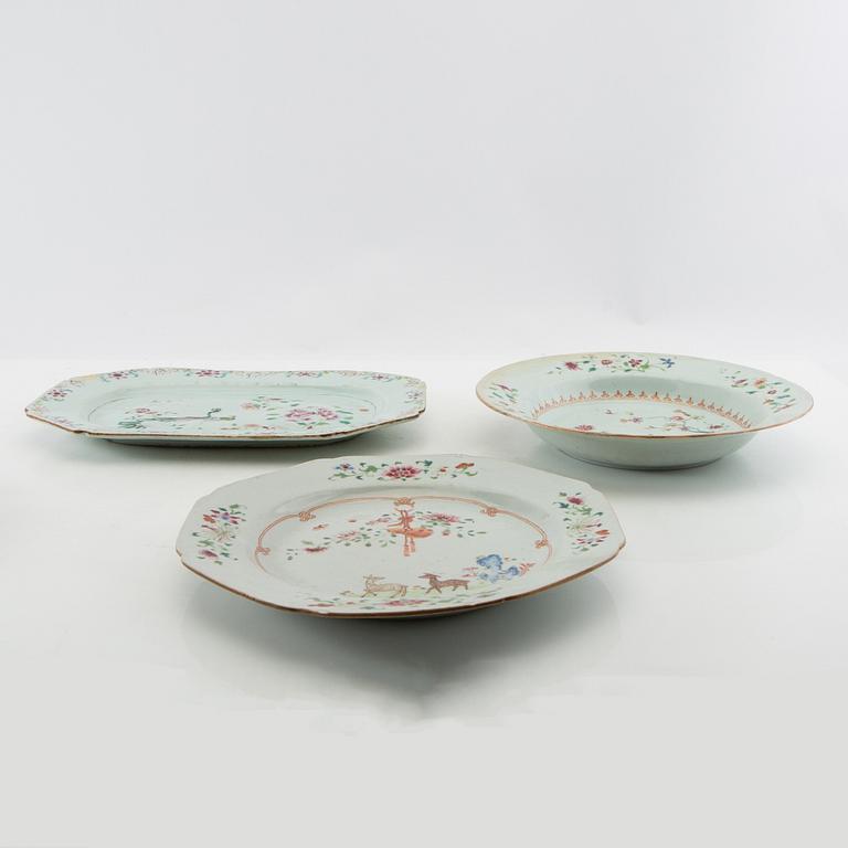 Plates 8 pcs and a serving dish similar China 18th century porcelain.