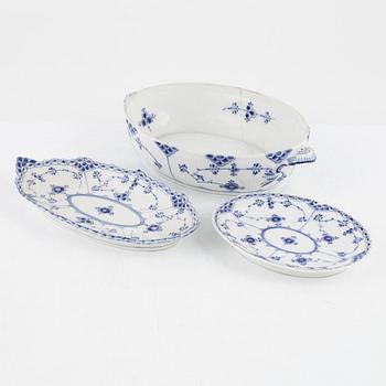 Royal Copenhagen, a 48-piece 'Musselmalet' porceain service, Denmark.