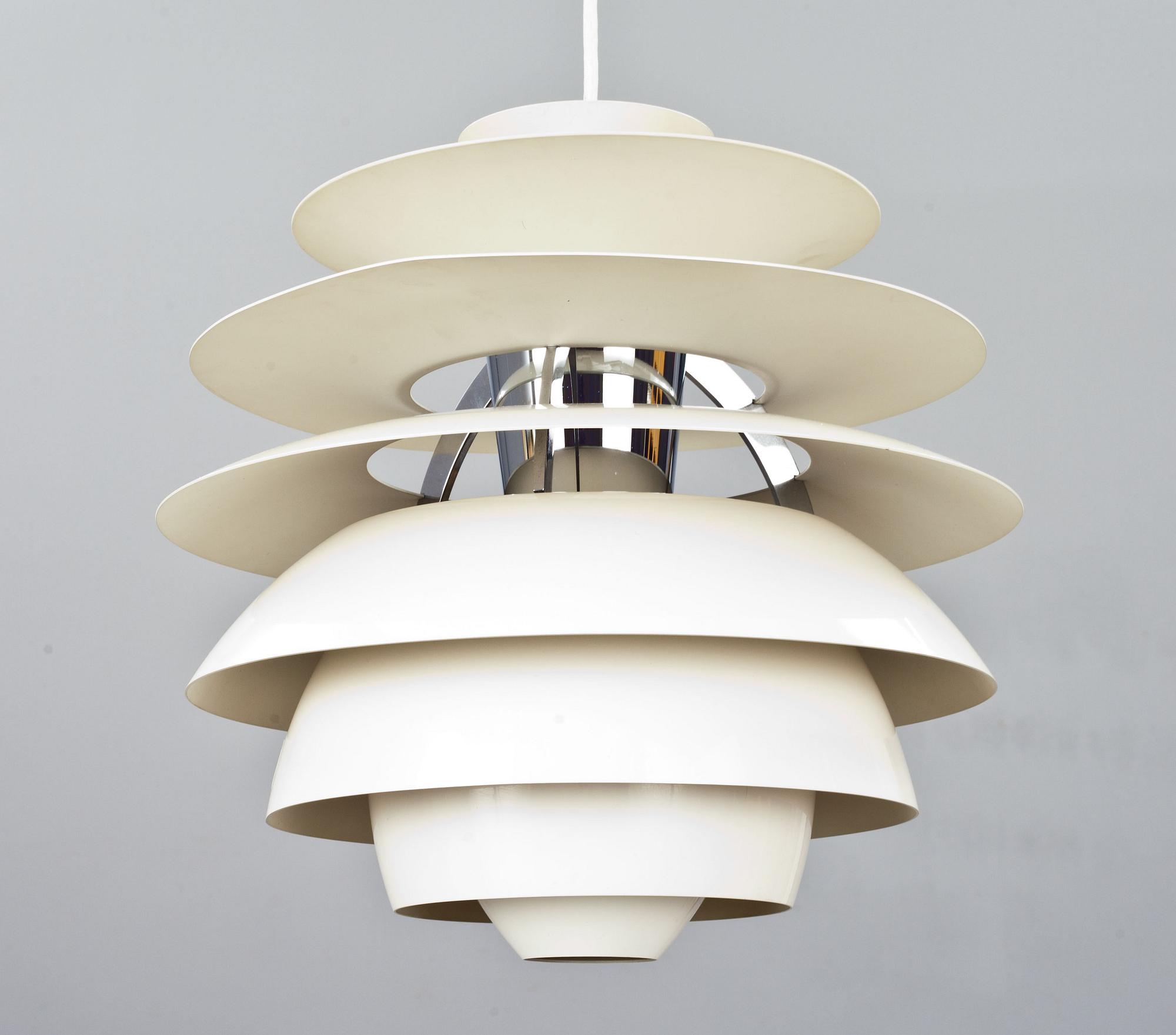 TAKARMATUR, Poul Henningsen, "Snowball", Louis Poulsen, Danmark.
