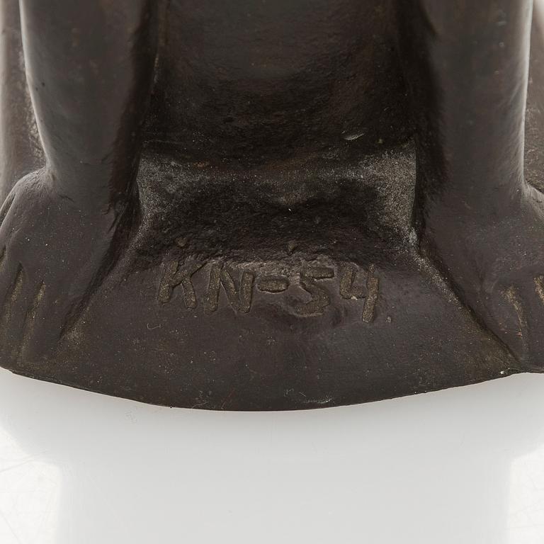 Kai Noramies, Istuva nainen.