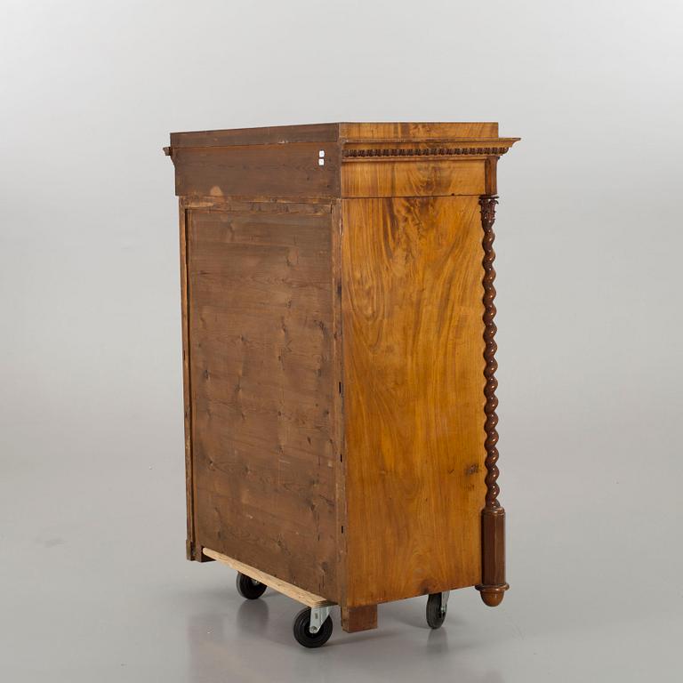 CHIFFONJÈ, senempire 1800-talets mitt.