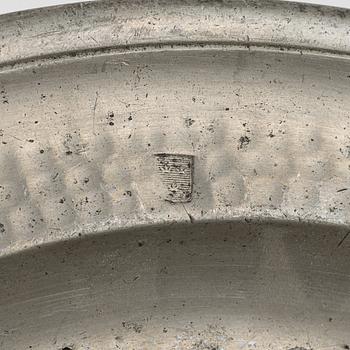 Samling tenn, 8 delar, bl.a. Erik Wikgren, Nyköping (mästare 1805-1846).