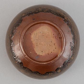 Yngve Blixt, a stoneware vase and a bowl, Höganäs, 1960-tal.