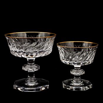 GLASSERVIS, 107 delar, "Bergh-kristall", Elis Bergh, Kosta, 1900-talets första hälft.