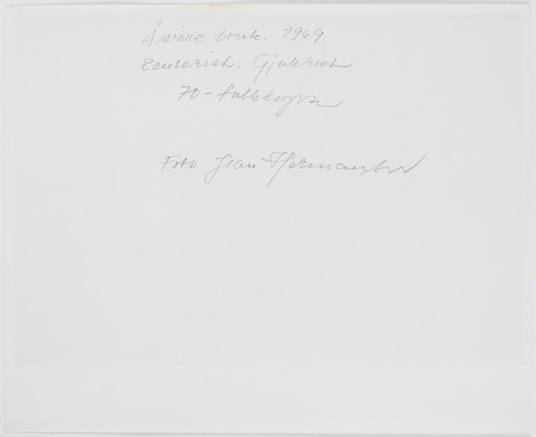 Jean Hermanson, Jean Hermanson, photograph signed on verso. Printed in the 70s.