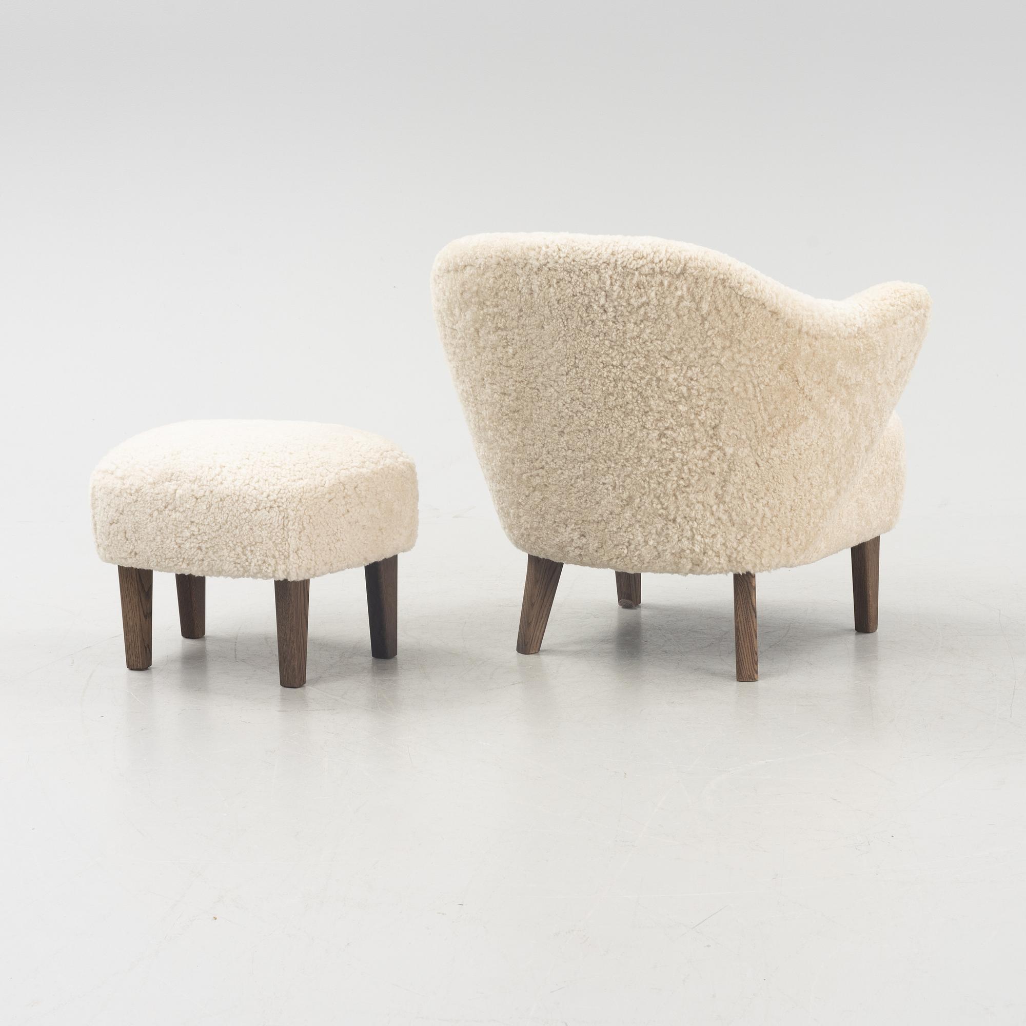 Flemming Lassen, fåtölj med fotpall, "Ingeborg", by Lassen, formgiven 1935.