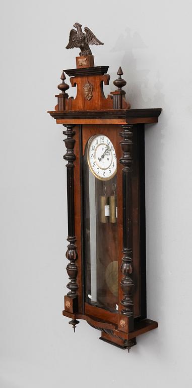 VÄGGUR, s k lodregulator, GB, omkring år 1900.