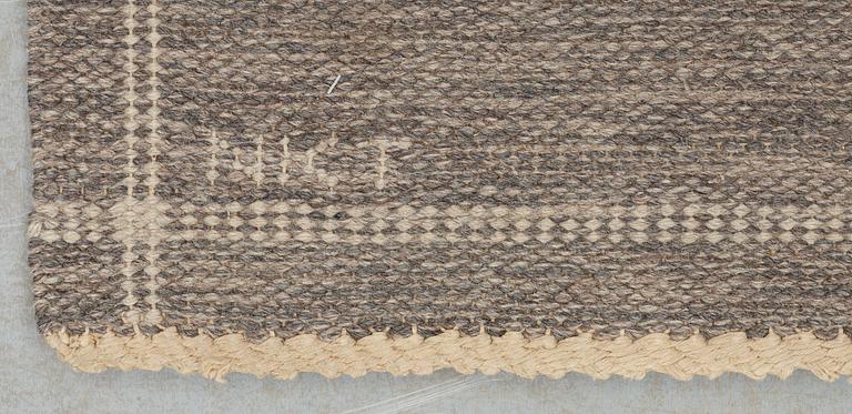 RUG. Flat weave (Rölakan). 204,5 x 141 cm. Signed NKT.