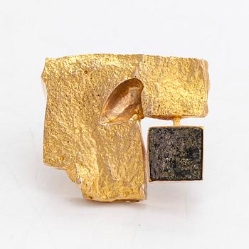 Björn Weckström, A 14K gold brooch and copper ore. Lapponia 1968.