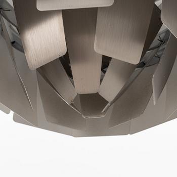 Poul Henningsen, taklampa "PH-Kotte / PH Artichoke", Louis Poulsen, Danmark.