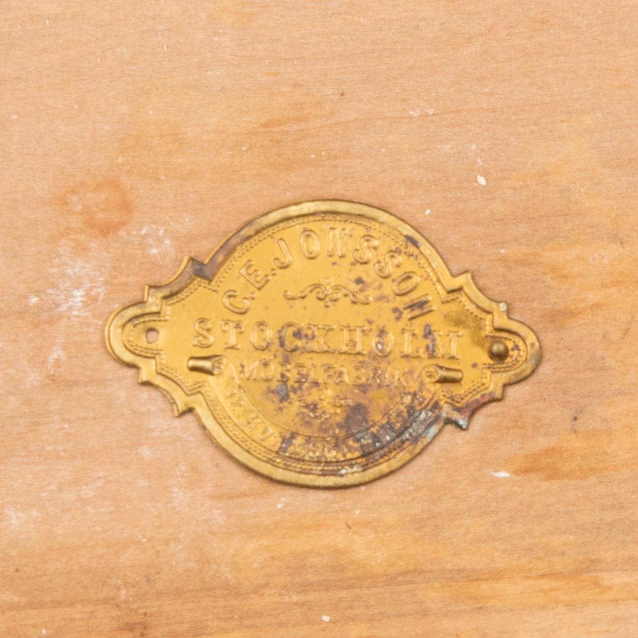 Sängbord ett par CE Jonssons möbelfabrik, 1900-talets början.