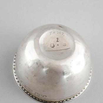 PETTER LUND, tumlare, silver, Nyköping (verksam 1694-1736).