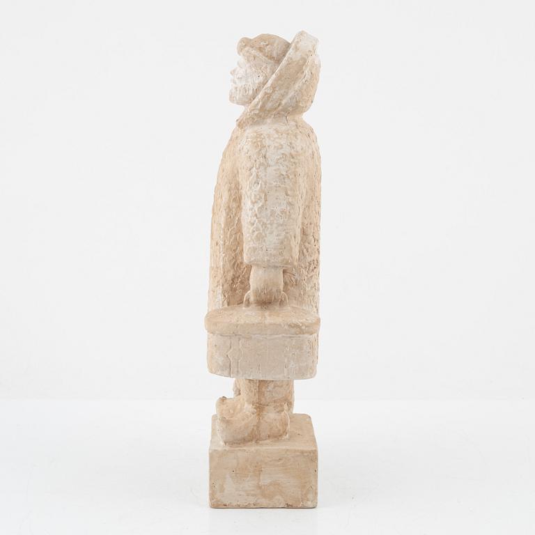 Emil Näsvall, skulptur, signerad och daterad. Bemålad gips.