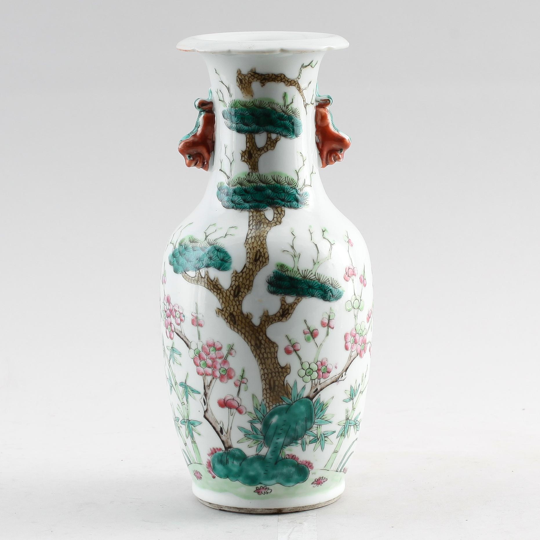 VAS, porslin, Kina, 1800-/1900-tal.