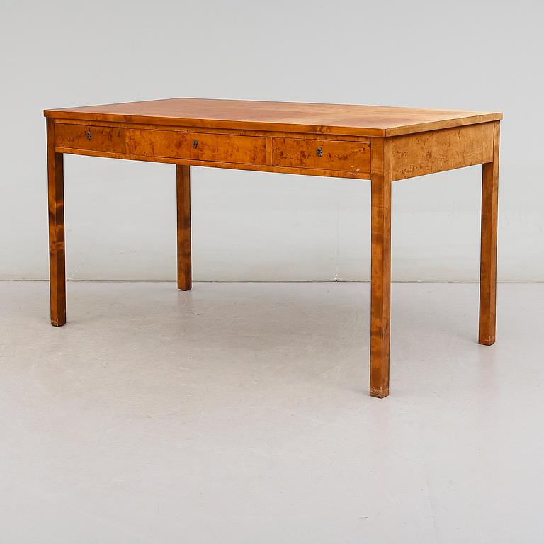 SKRIVBORD, 1900-talets första hälft.