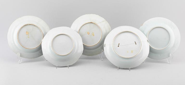 TALLRIKAR, 5 st, porslin, Kina, Qianlong 1736-1795.
