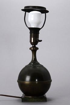 BORDSLAMPA, brons, art deco, 1900-talets första hälft.