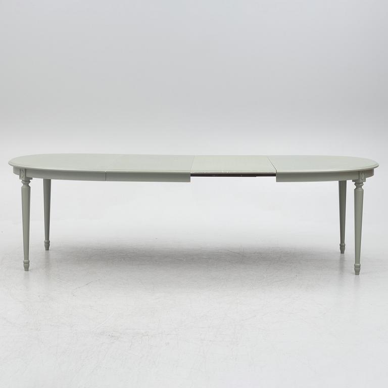 Dining table, with 2 armchairs and 6 chairs, Gustavian style, late 20th century.