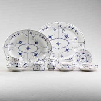 SERVISPORSLIN, 9 delar, porslin, Royal Copenhagen.