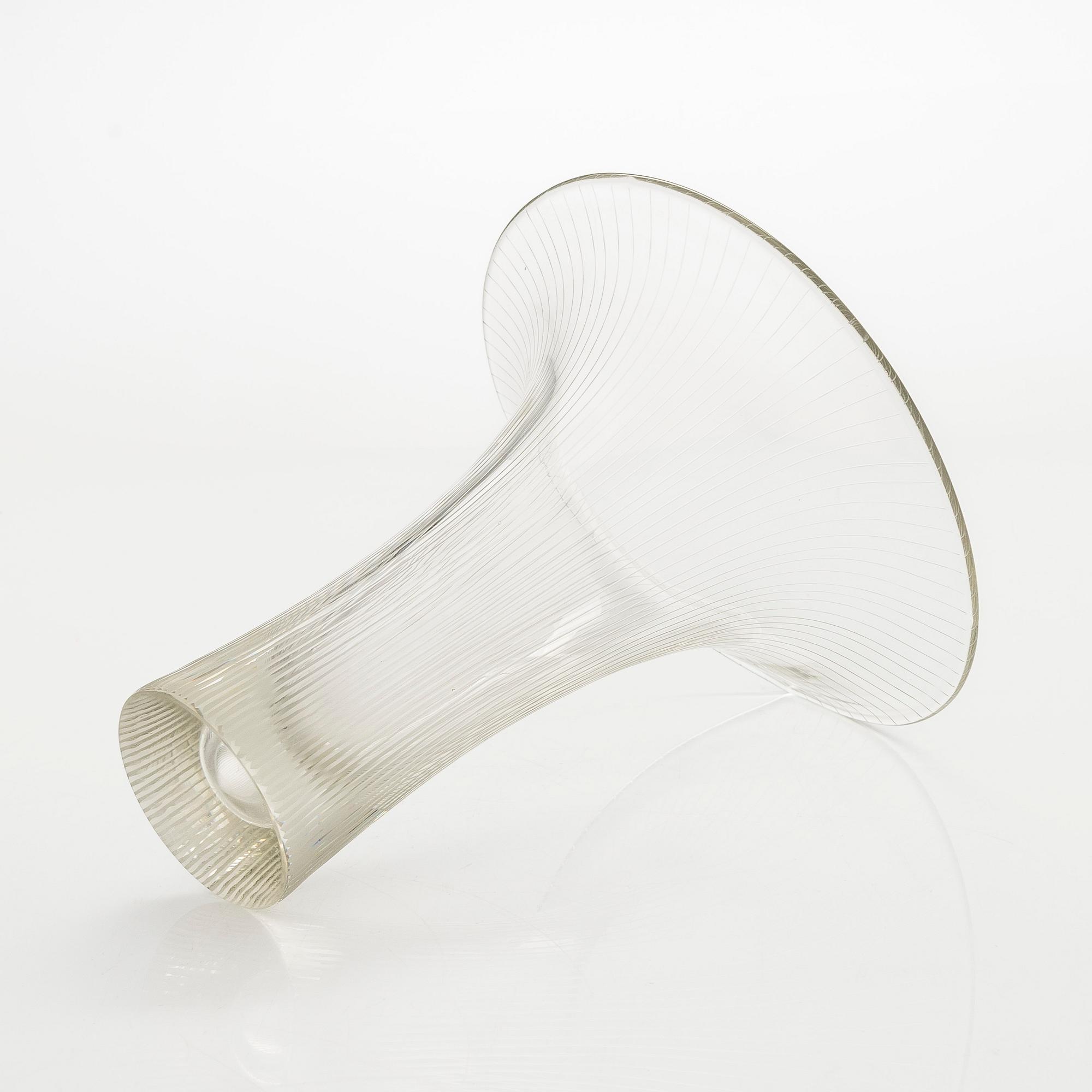 Tapio Wirkkala, a 'Chanterelle' glass vase, signed Tapio Wirkkala, Iittala -58.