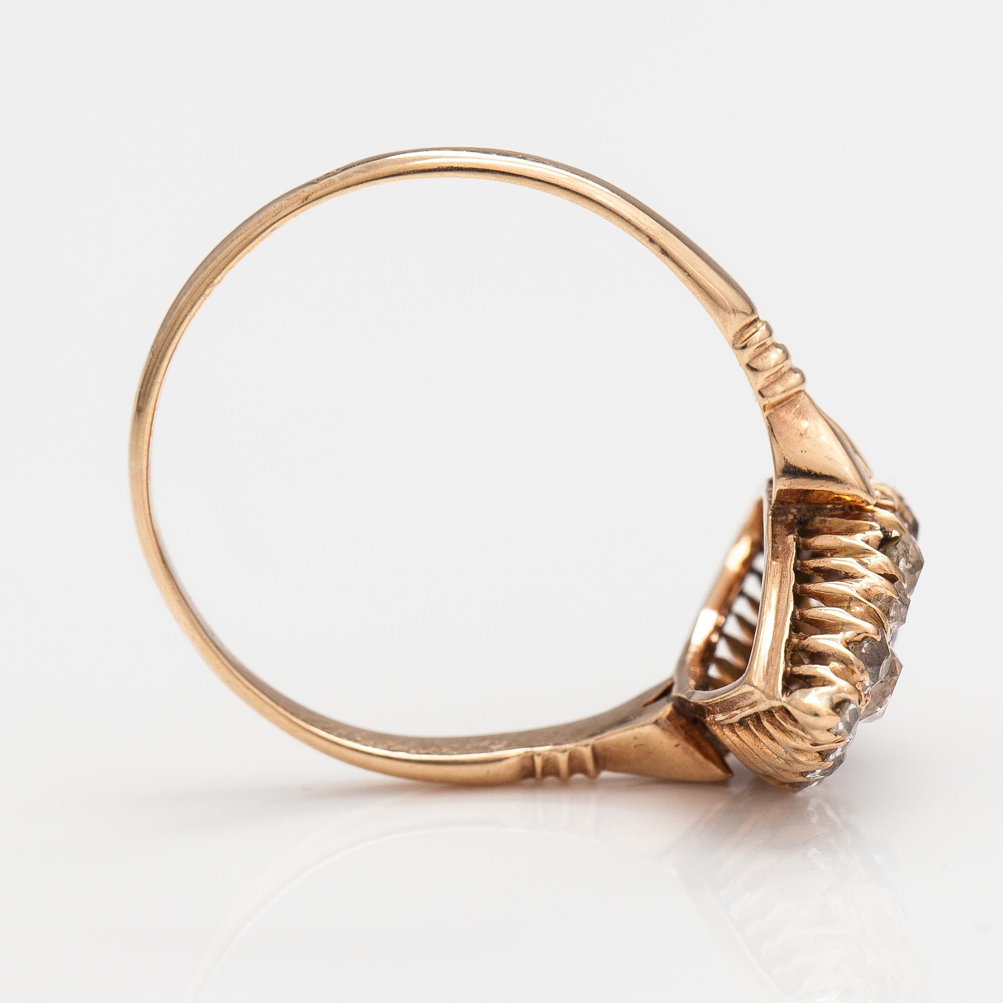 Sormus, 14K kultaa, safiiri ja vanhahiottuja timantteja n. 0.90 ct yht. Venäjä, Vuosisadan vaihde 1800/1900.