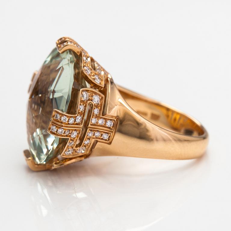 Bulgari, An 18K gold ring "Parentesi" with a green quartz and ca. 0.70 ct of brilliant cut diamonds in total.