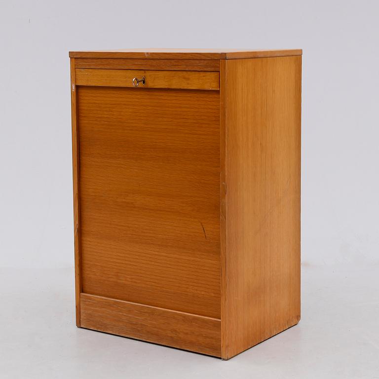 JALUSISKÅP, 1900-talets första hälft.