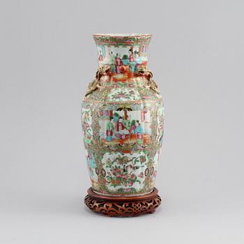 VAS, porslin, Kina, Kanton, omkring sekelskiftet 1900.