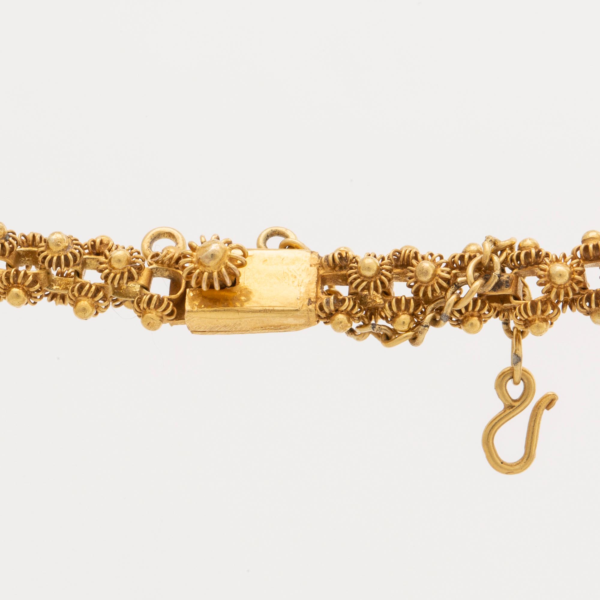 GOLD NECKLACE 14K gold, 28,0 g, approx 44 x 0,5 cm.