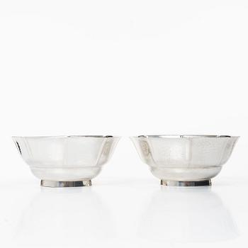 Guldsmedsaktiebolaget (GAB), Bowls, a pair, silver, Stockholm, 1920s.