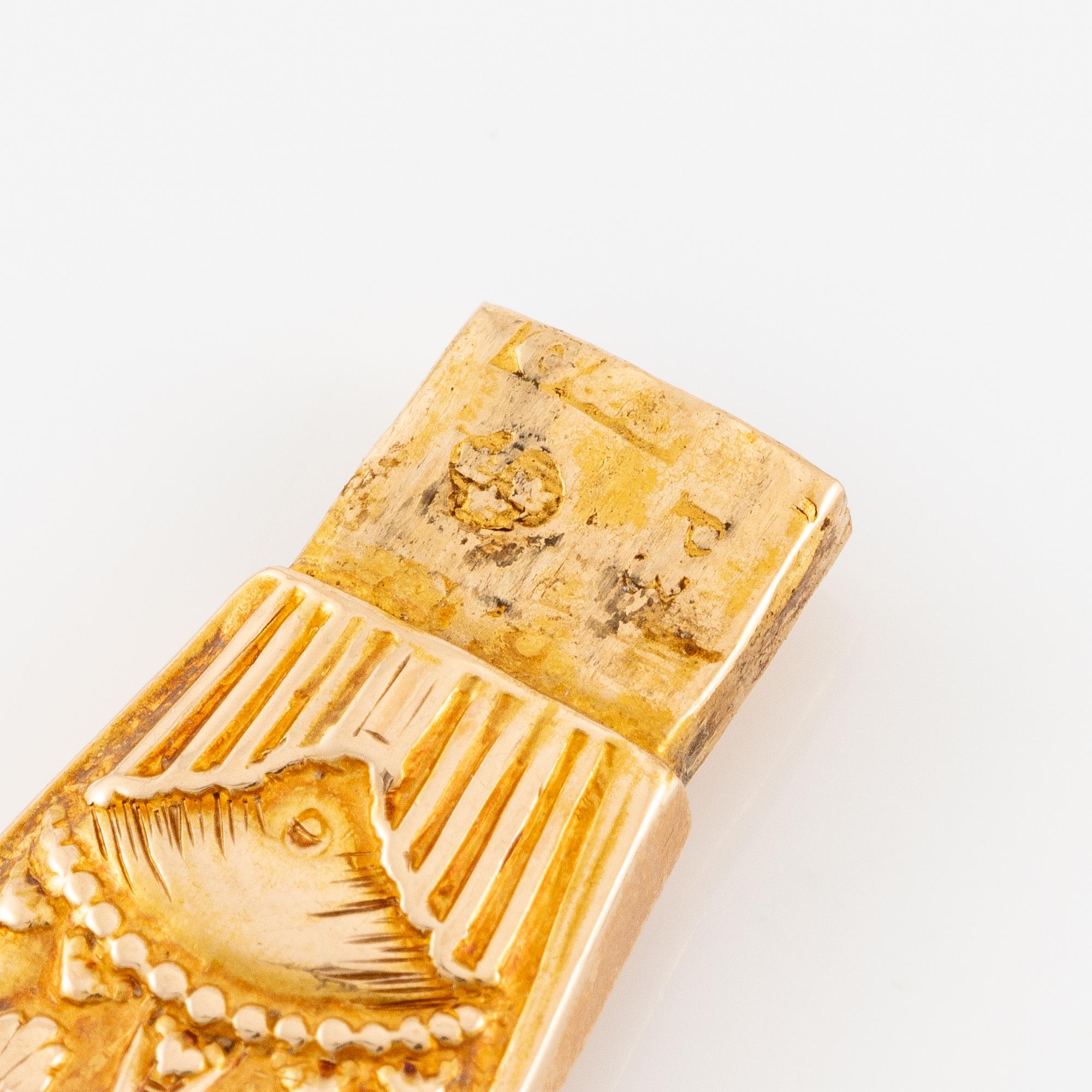 A Swedish 19th century 18K gold-case with ear spoon, mark of Giron & Löngren, Stockholm 1821.