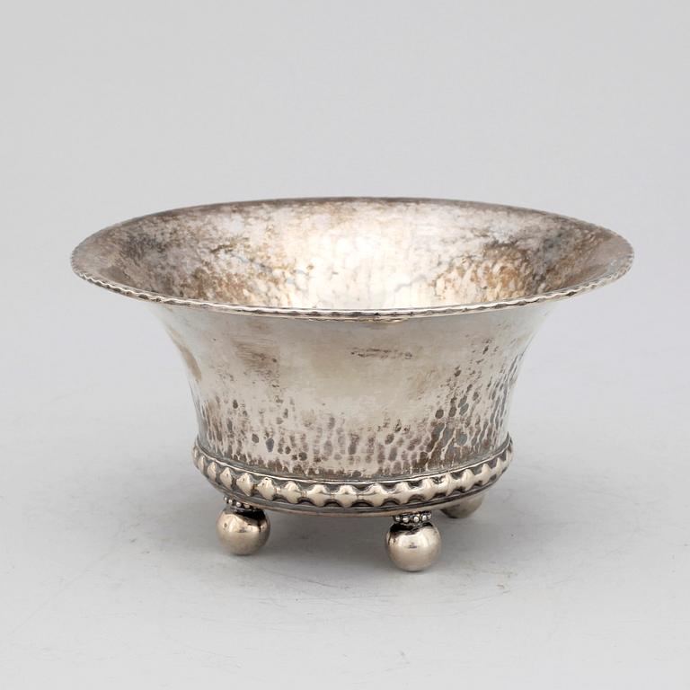 SKÅL, silver, K Anderson, Stockholm, 1920. Vikt ca 295g.