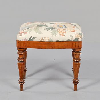 TABURETT, omkring 1800-talets mitt.