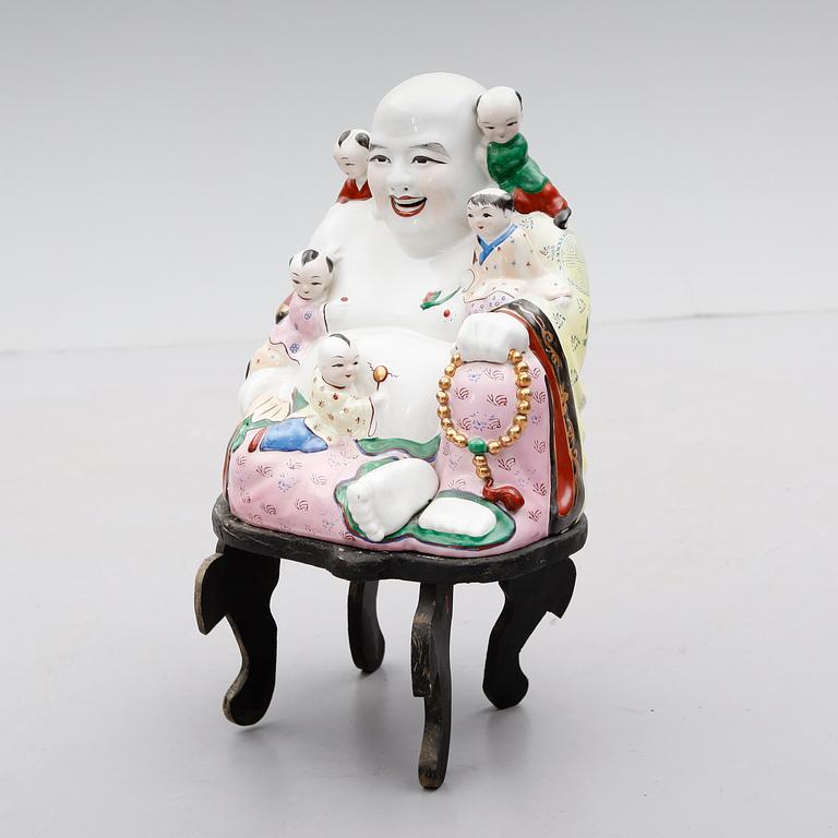 FIGUR, porslin, Buddha, Kina, 1900-/2000-tal.