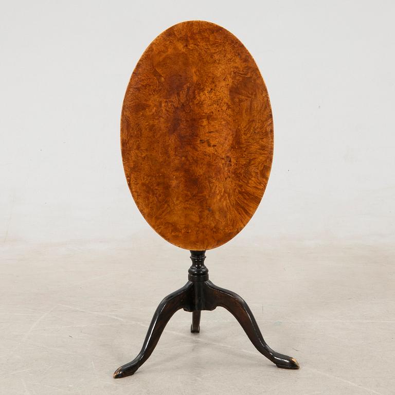 Folding table by Lars Erik Lindell (master in Köping 1818-1843).