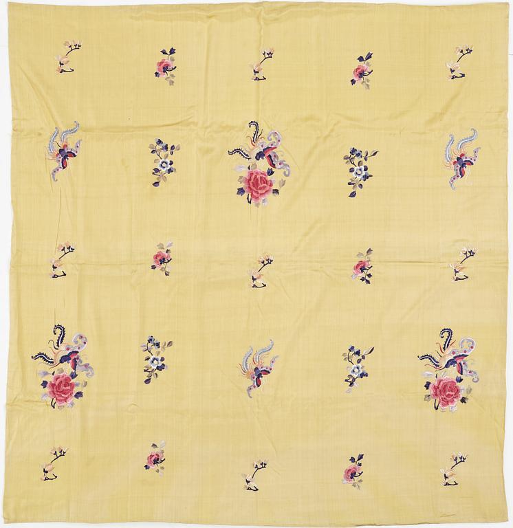 A Chinese blanket and a Japanese Kimono, first half of 20th Century.