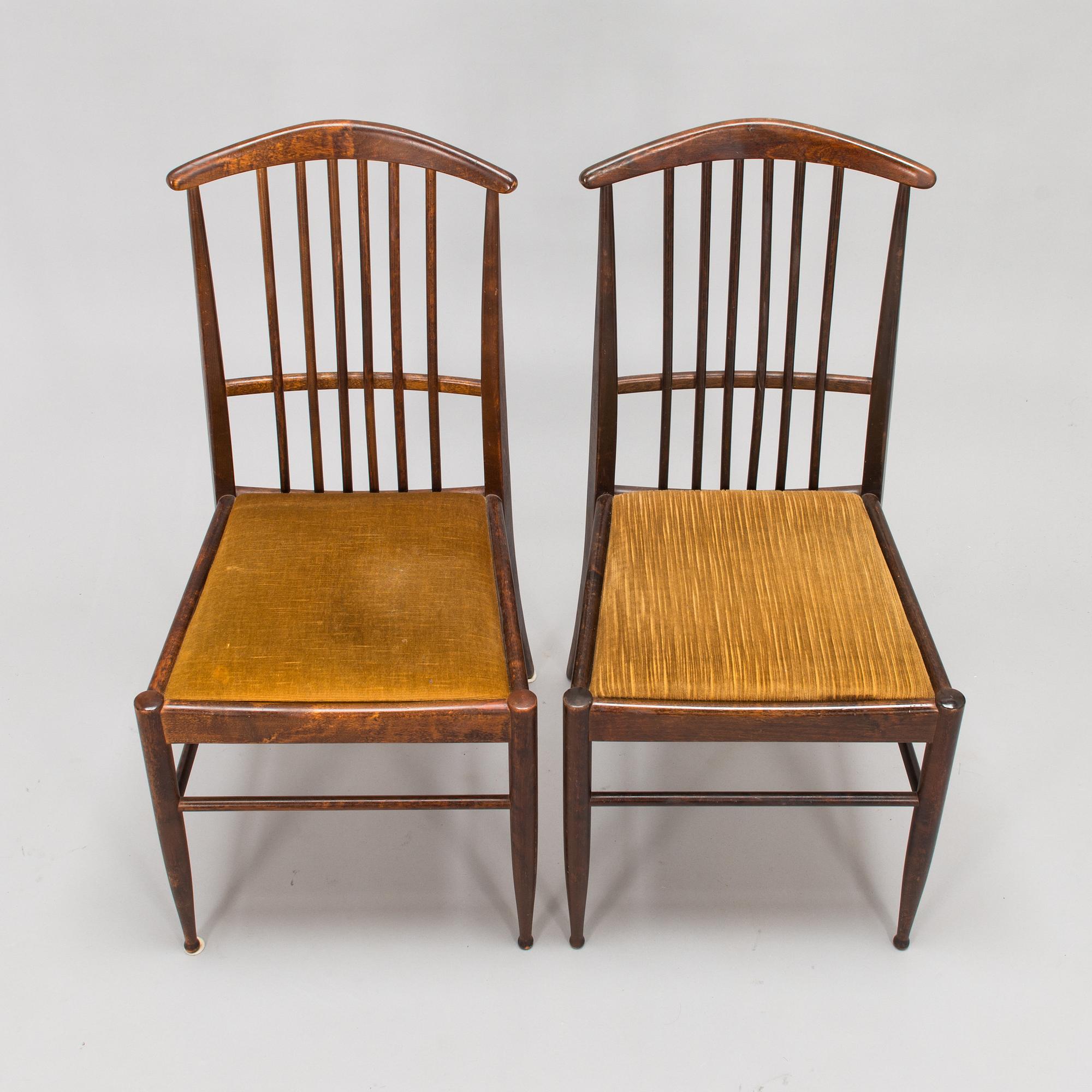Kerstin Hörlin-Holmquist, A set of six Charlotte chairs with a dining table by Asko, Finland, 1970s.