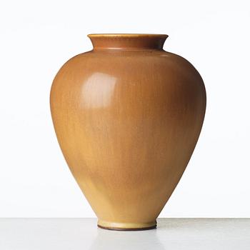 Berndt Friberg, a stoneware vase, Gustavsberg studio, Sweden 1954.