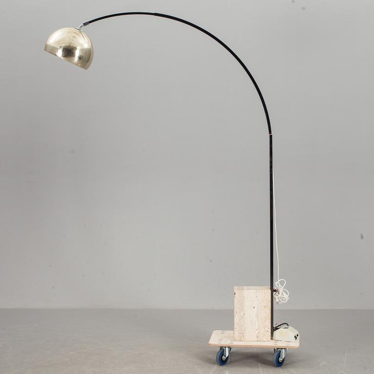 GOLVLAMPA, 1900-talets andra hälft.